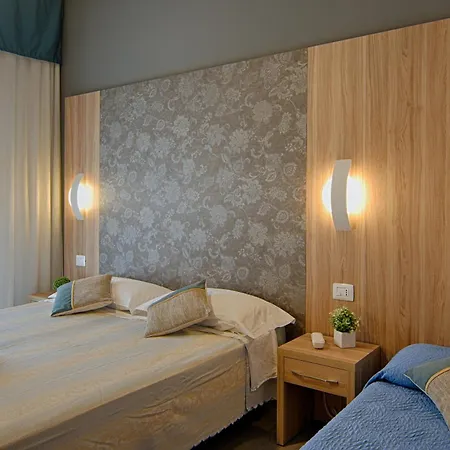 Madison Hotel 3*